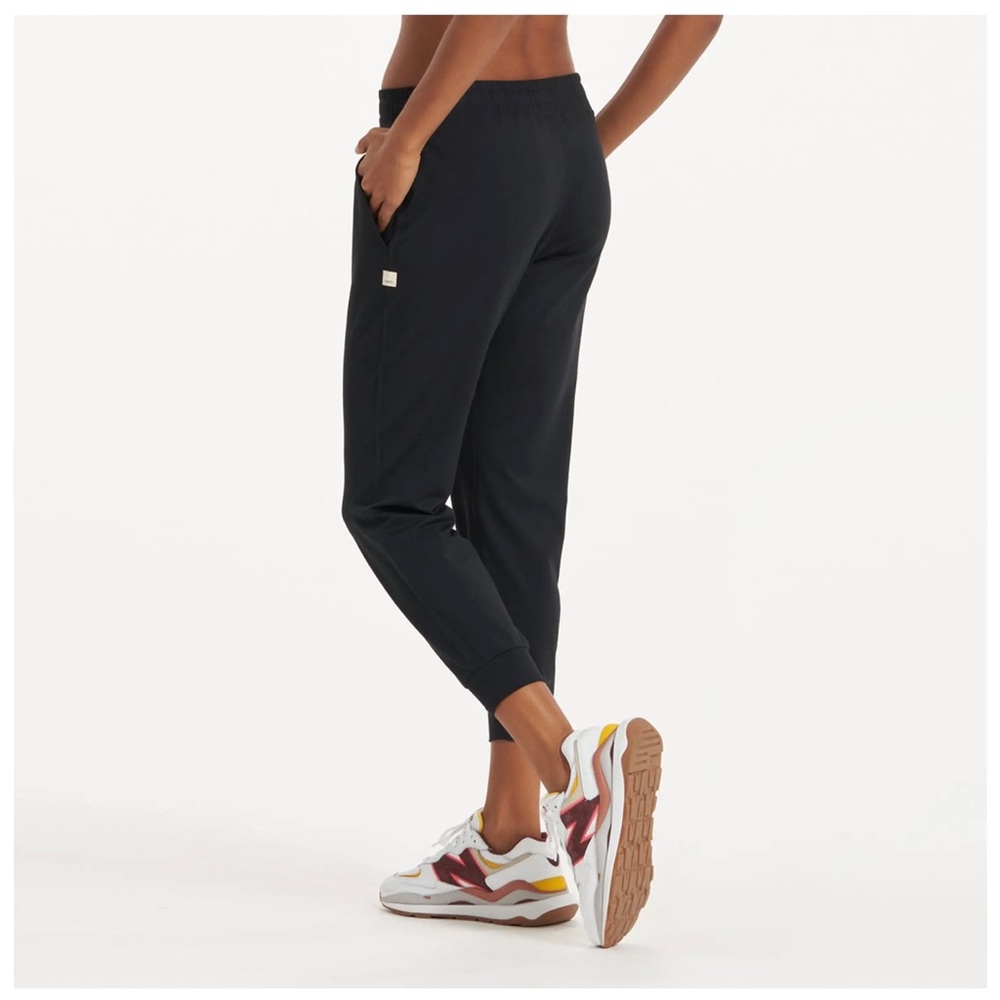 Top-rated, NWT Vuori Performance Joggers in XS